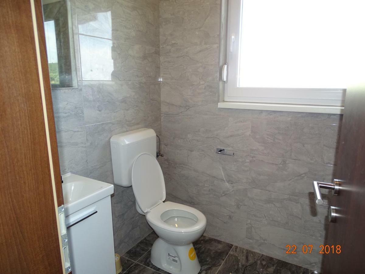 Apartments Borna Sukošan Exterior foto